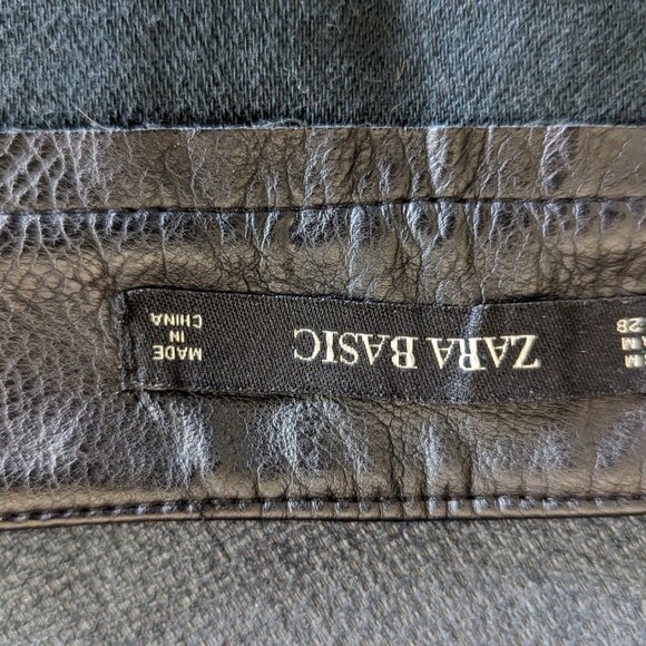 Leather skirt. Perfect for 🍁 - Picture 3 of 3